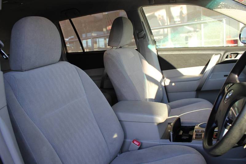 2011 TOYOTA KLUGER KX-R (FWD) 5 SEAT GSU40R MY11 UPGRADE