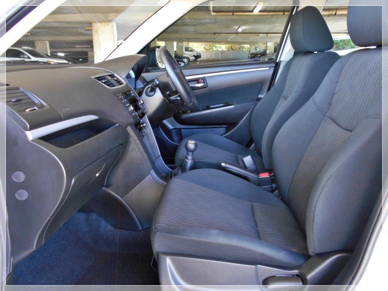 2011 SUZUKI SWIFT GLX FZ