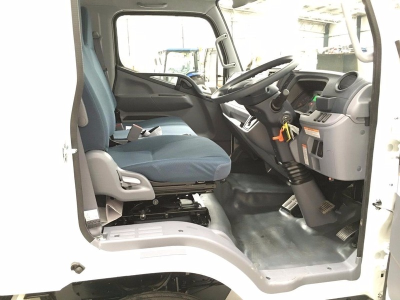 2016 FUSO Canter 515 METROLite Canter 515 Truck