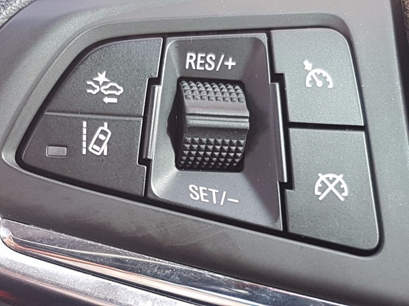2014 HOLDEN CALAIS V VF