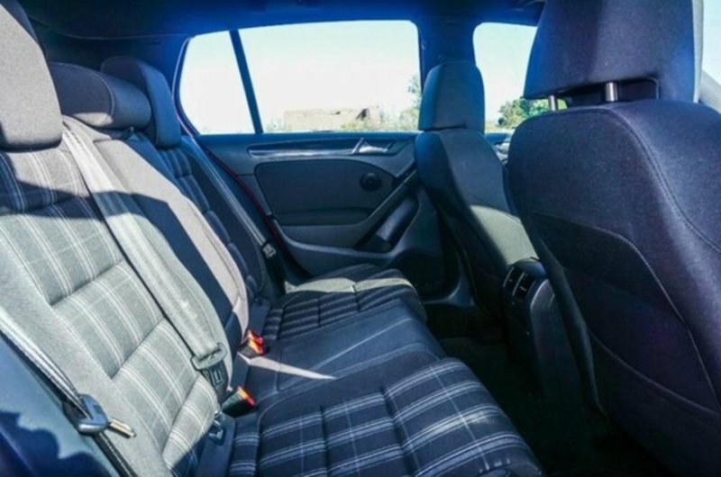 2011 VOLKSWAGEN GOLF GTD 1K MY11