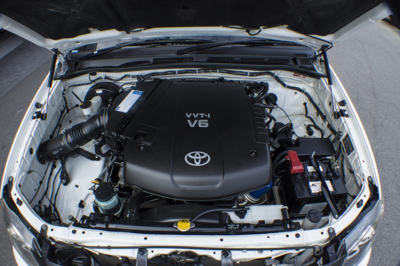 2010 TOYOTA HILUX SR GGN15R 09 UPGRADE
