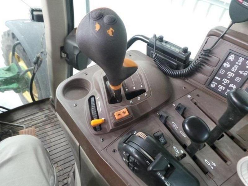 2004 JOHN DEERE 6520