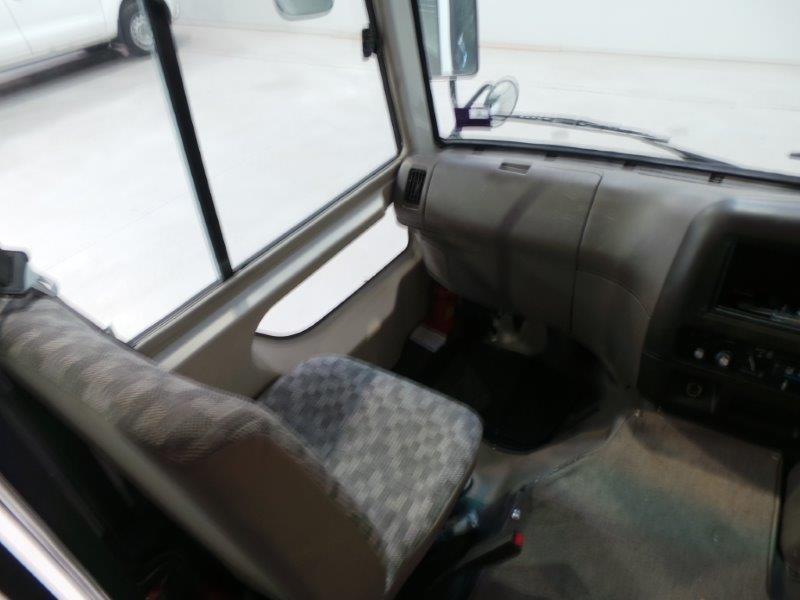 2003 MITSUBISHI ROSA 25 SEAT