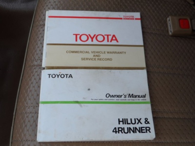 1987 TOYOTA HILUX (No Series)