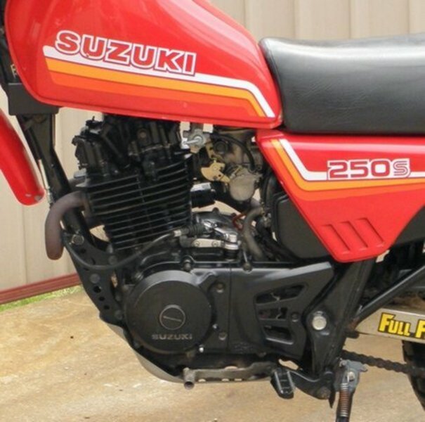 1983 SUZUKI DR250S