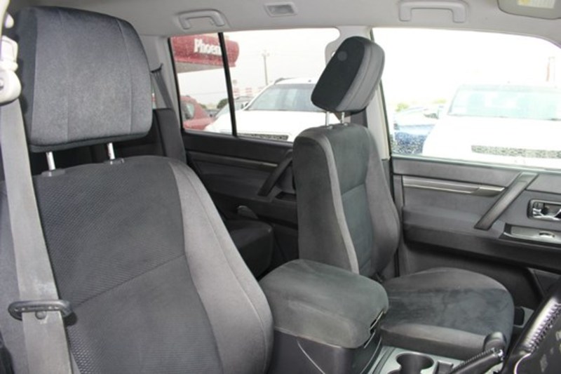 2006 MITSUBISHI PAJERO VR-X NS