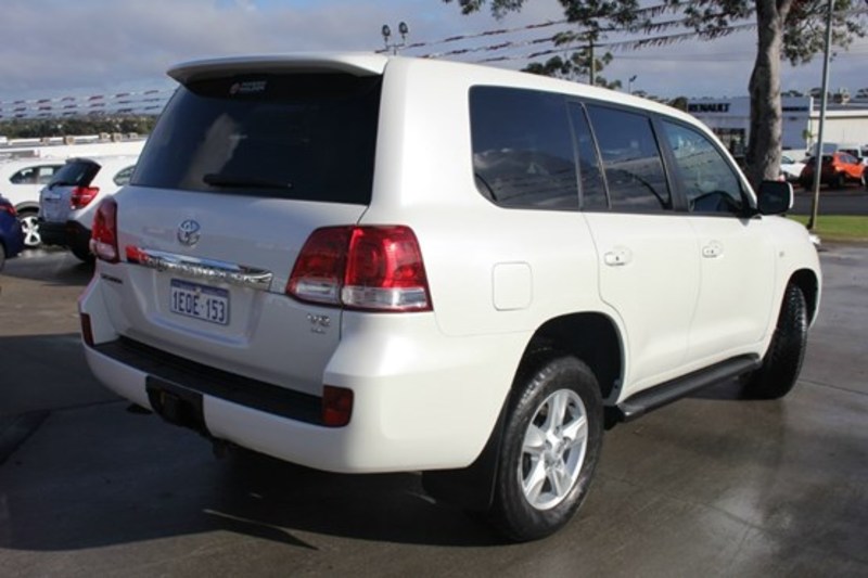 2011 TOYOTA LANDCRUISER SAHARA UZJ200R MY10