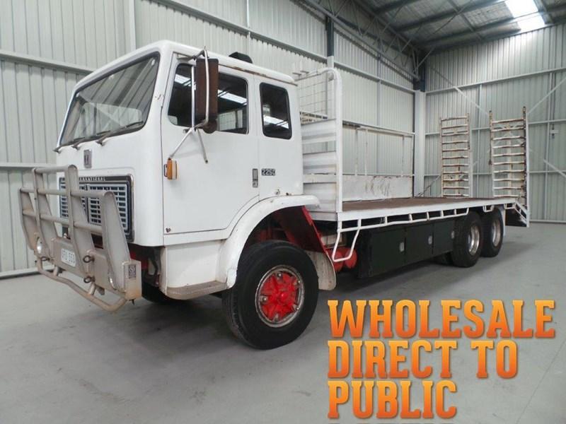 1981 INTERNATIONAL ACCO 2250