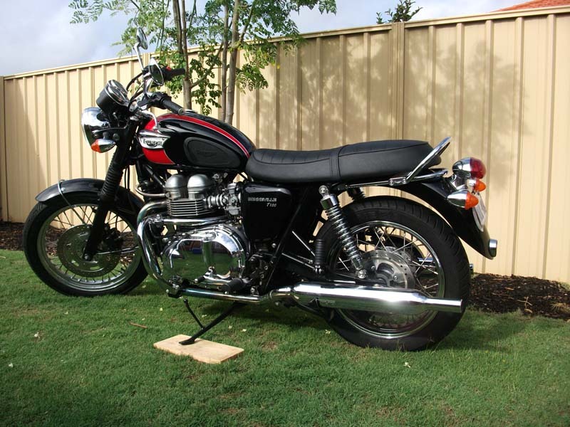 2006 TRIUMPH 865CC BONNEVILLE T100 MY05