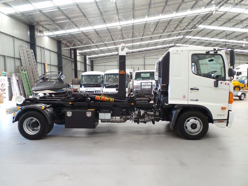 2016 HINO FD 1124-500 Series FD 1124-500 Series Truck
