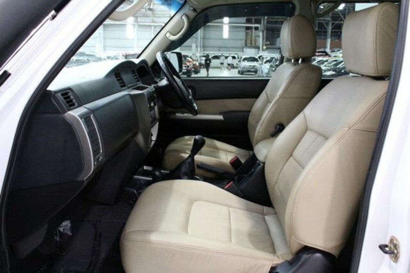 2006 NISSAN PATROL ST (4x4) GU IV