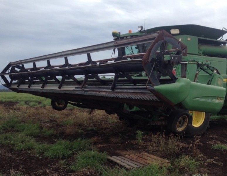 JOHN DEERE 936D Harvester Header