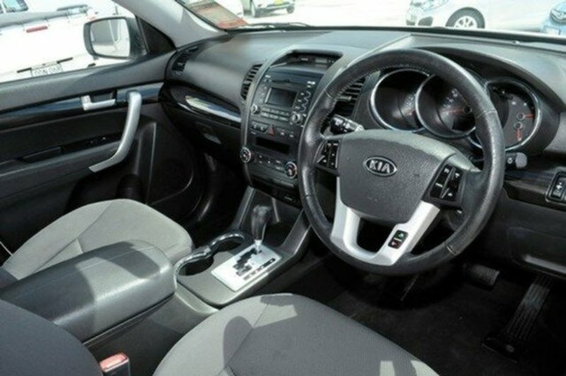 2010 KIA SORENTO Si (4x2) XM MY11