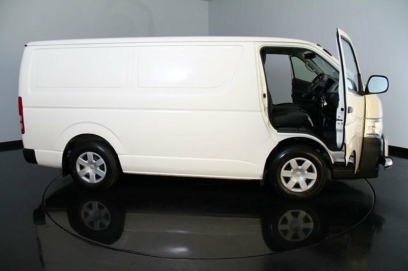 2012 TOYOTA HIACE LWB TRH201R MY12