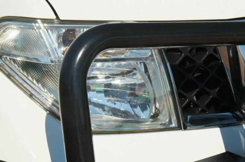 2009 NISSAN NAVARA RX D40
