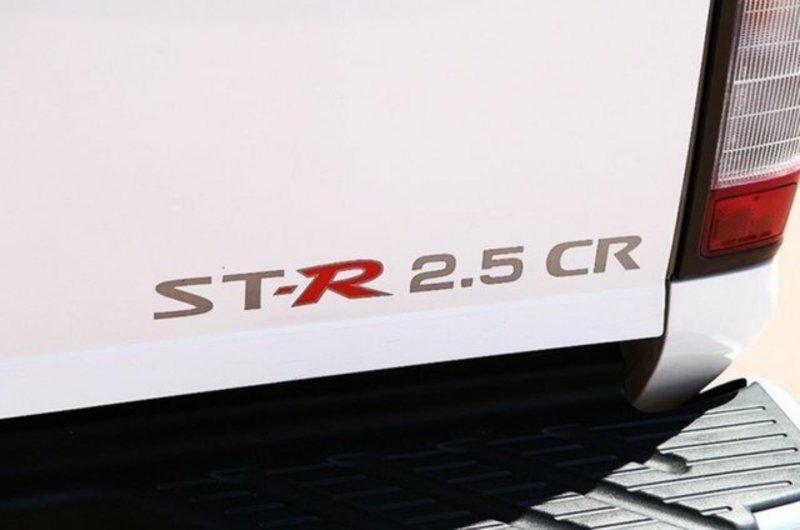 2012 NISSAN NAVARA ST-R SPECIAL EDITION (4x4) D22 SERIES 5