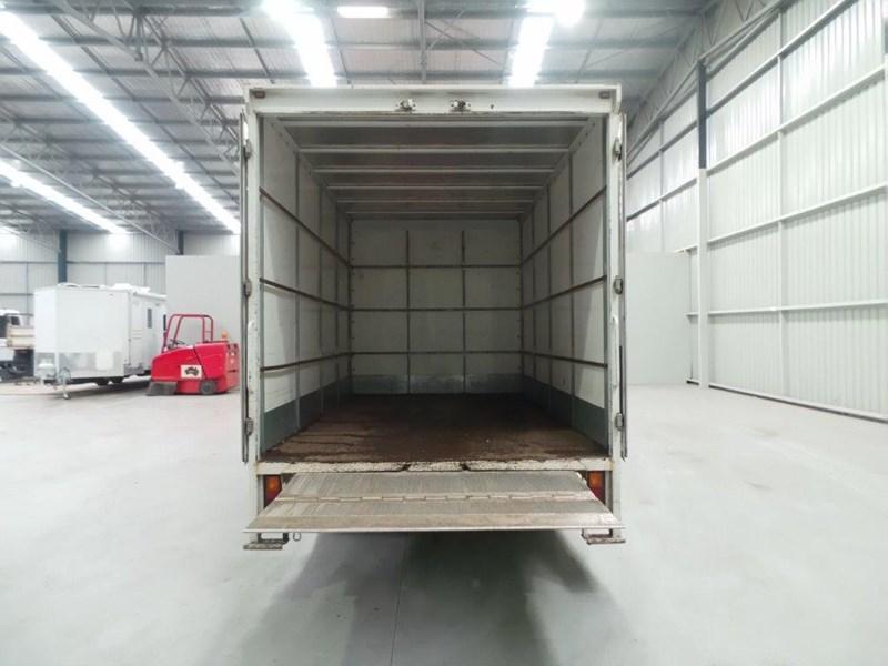 2012 FUSO CANTER 515