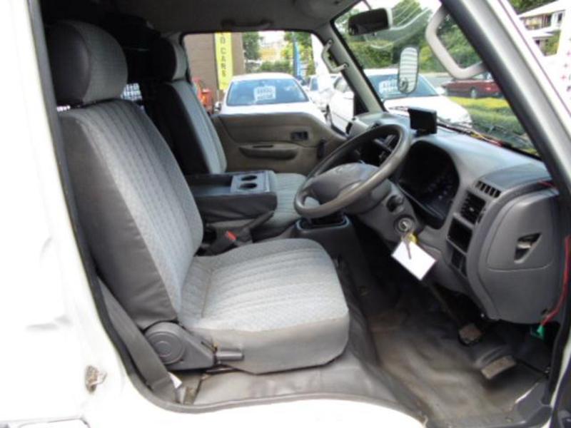 2001 MAZDA E2500 E
