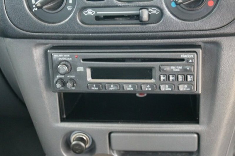 2001 MITSUBISHI LANCER GLi CE2