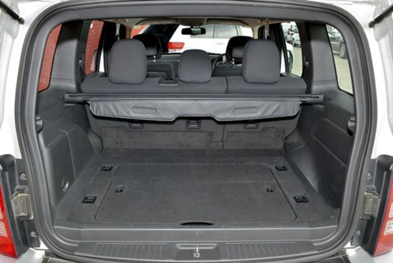 2010 JEEP CHEROKEE SPORT KK