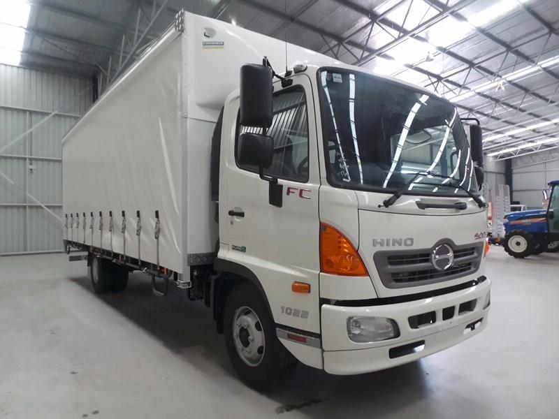 2017 HINO 500 SERIES - FC 1022