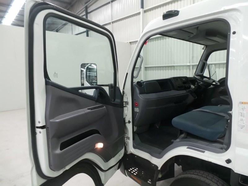 2012 FUSO CANTER 515
