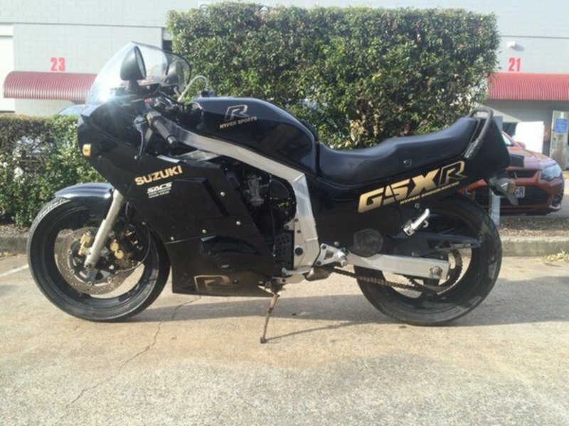 1988 SUZUKI GSXR1100