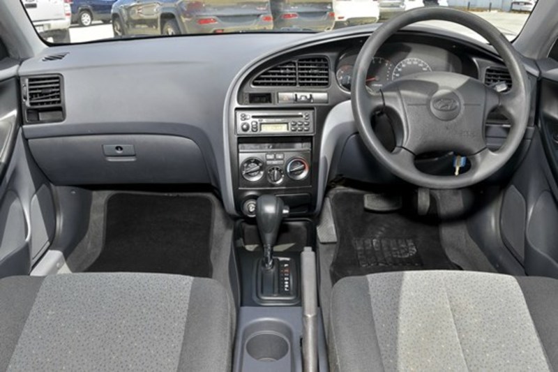 2002 HYUNDAI ELANTRA GL XD