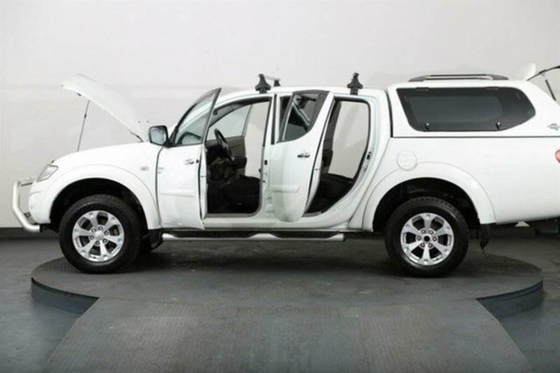2015 MITSUBISHI TRITON GLX-R (4x4) MN MY15