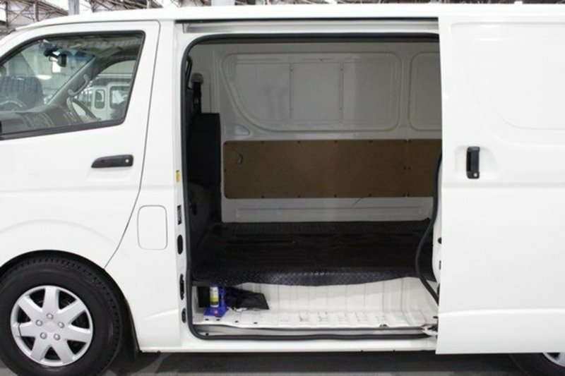 2013 TOYOTA HIACE LWB TRH201R MY12 UPGRADE