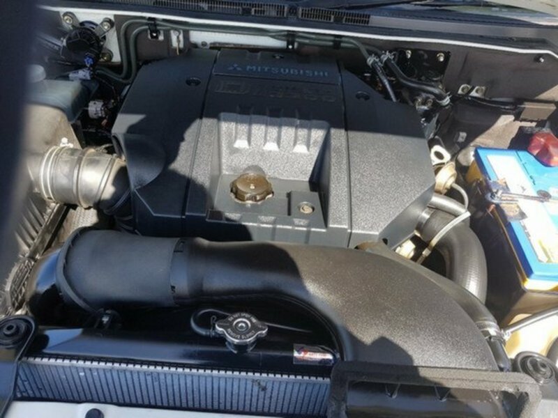 2003 MITSUBISHI PAJERO GLX LWB (4x4) NP