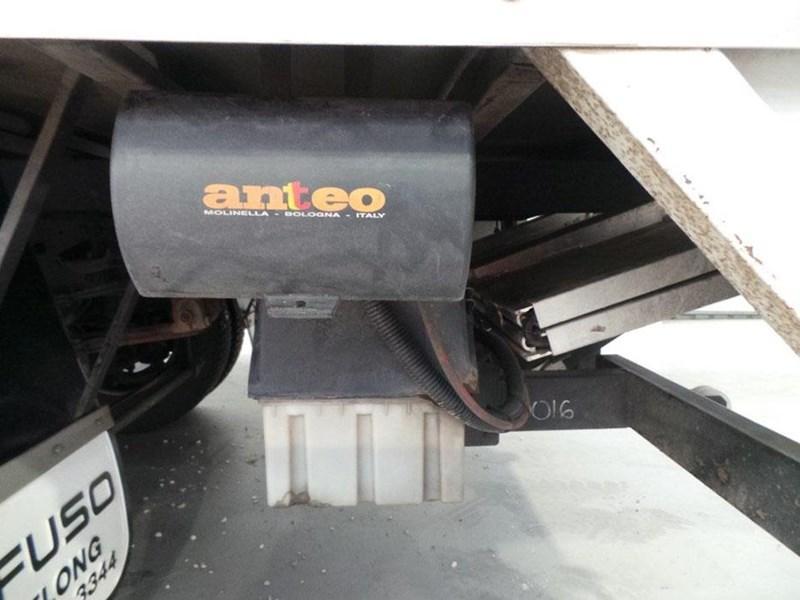 2010 FUSO CANTER PANTECH