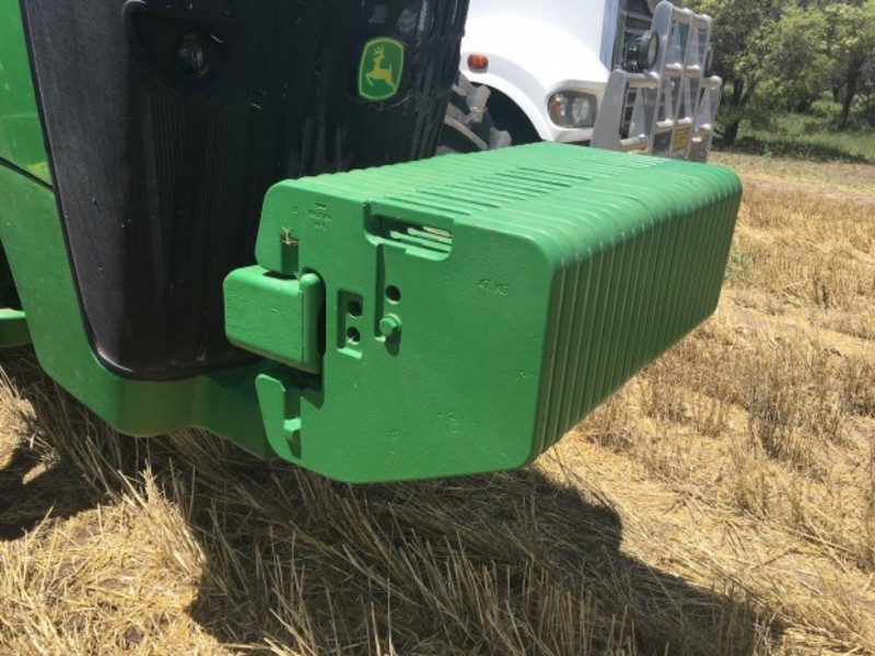 JOHN DEERE 8335R Tractor