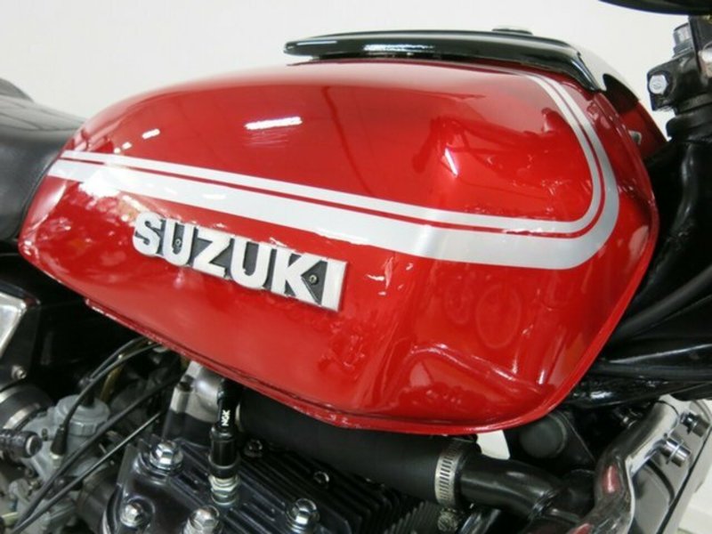 1975 SUZUKI GT750