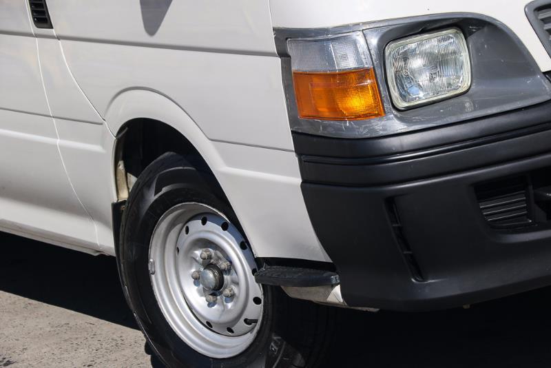 2003 TOYOTA HIACE COMMUTER RZH125R