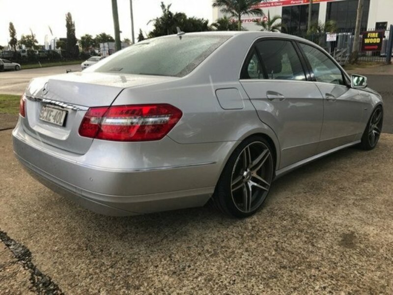 2010 MERCEDES-BENZ E250 CDI W212 BlueEFFICIENCY Avantgarde Sedan 4dr Spts Auto 5sp 2.1DT
