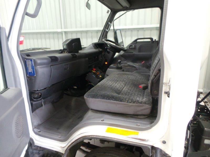 2006 ISUZU NPR400 GARBAGE COMPACTOR