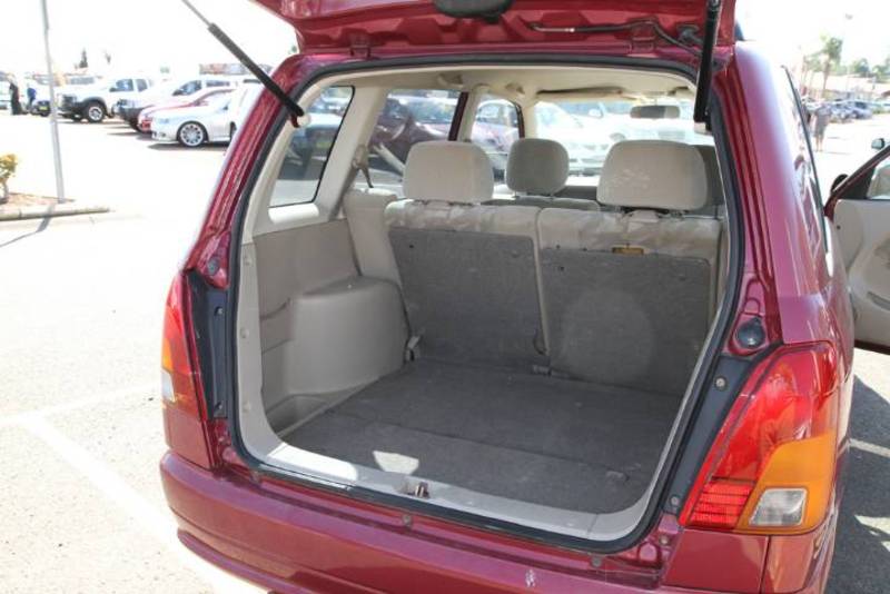 1997 DAIHATSU PYZAR GRV