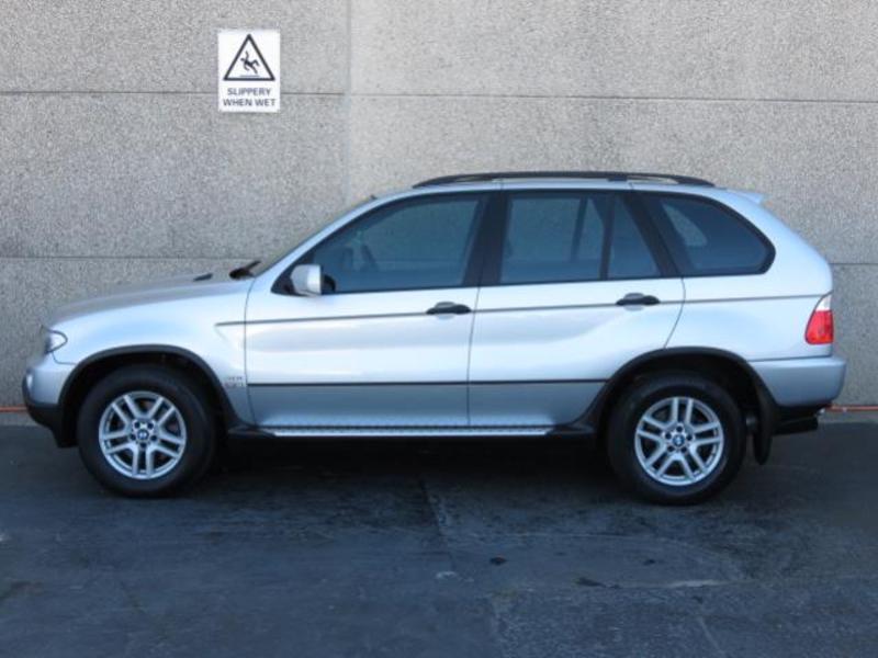 2004 BMW X5 3.0i E53