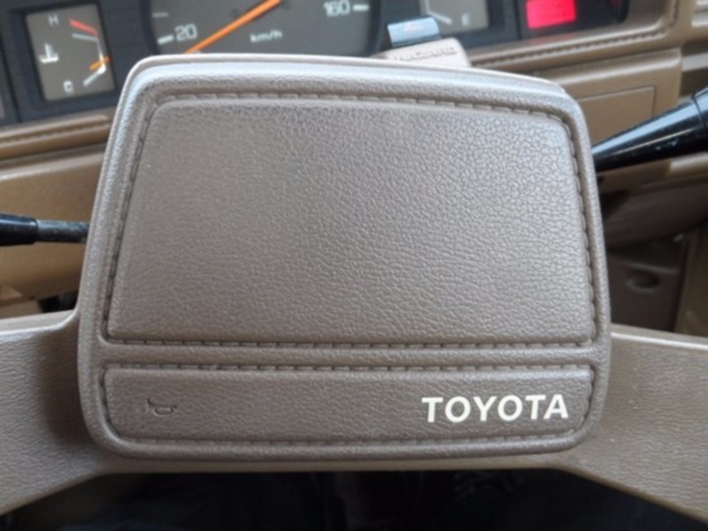 1987 TOYOTA HILUX (No Series)
