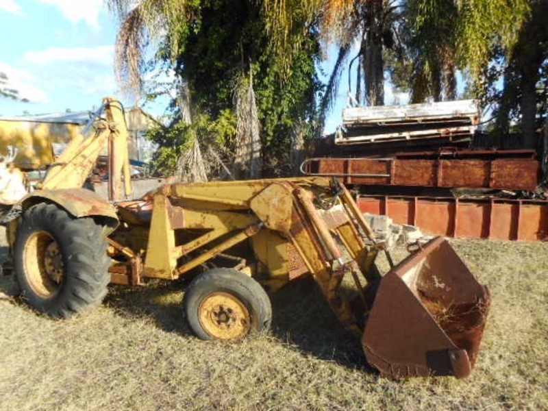 MASSEY FERGUSON 40 Massey Ferguson 40 Backhoe 40 Tractor