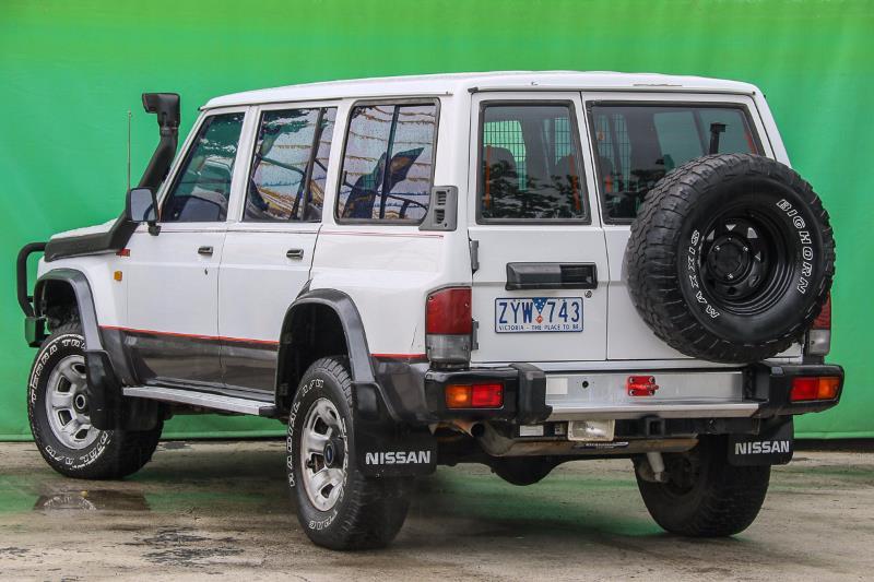 1993 FORD MAVERICK XLT