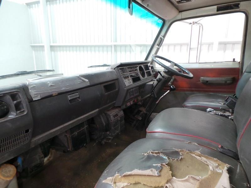 1985 FORD TRADER 0811