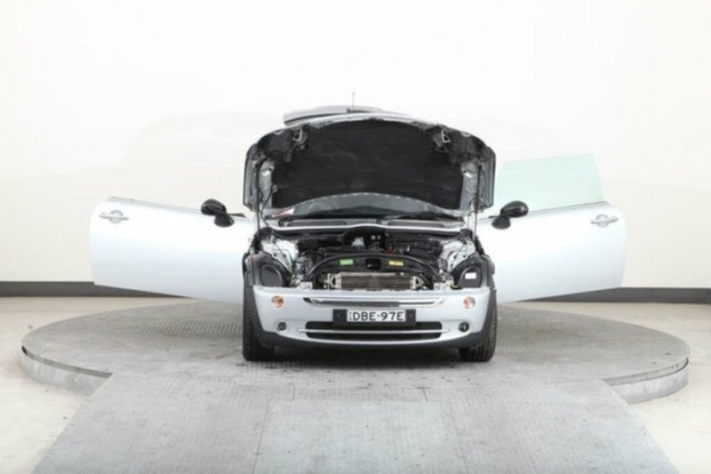 2004 MINI COOPER R50