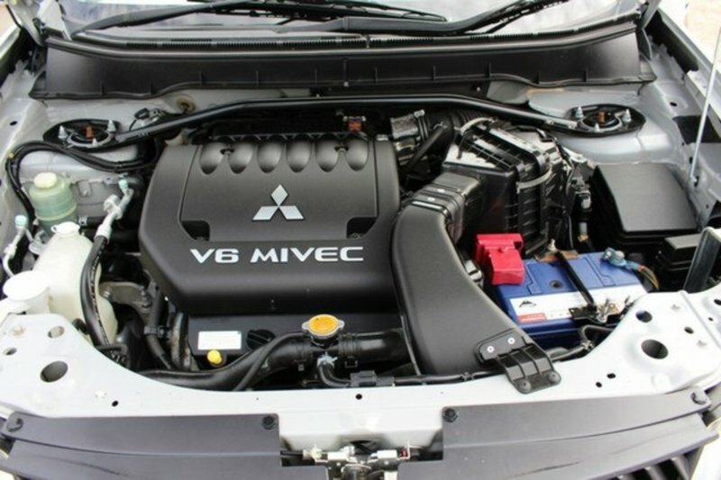 2007 MITSUBISHI OUTLANDER VR-X ZG
