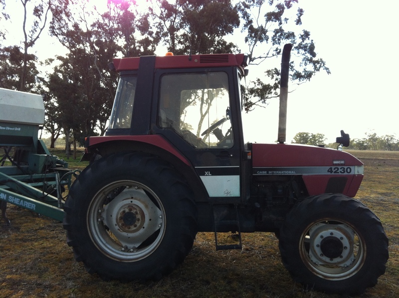 1996 INTERNATIONAL CASE 4230