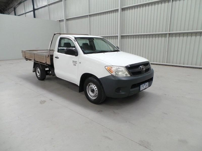2005 TOYOTA HILUX