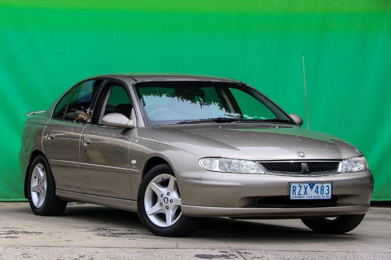 2002 HOLDEN BERLINA VX II