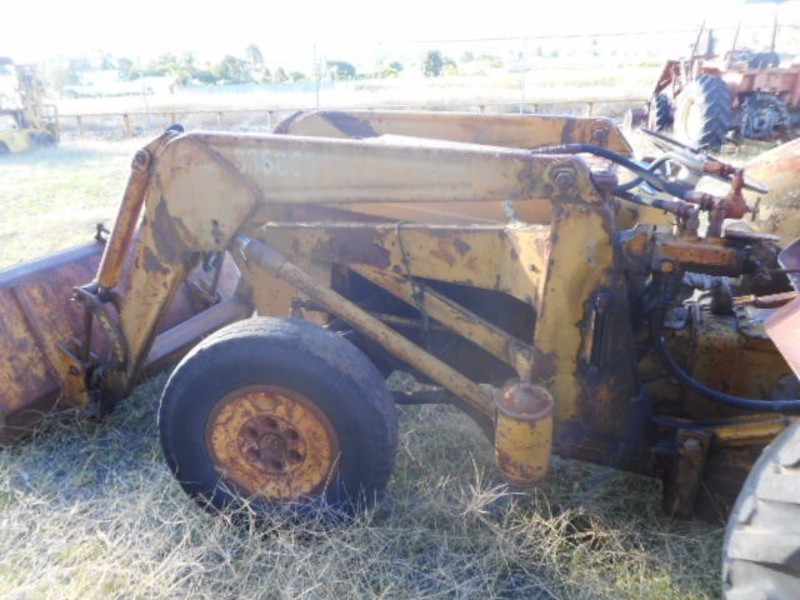 MASSEY FERGUSON 40 Massey Ferguson 40 Backhoe 40 Tractor